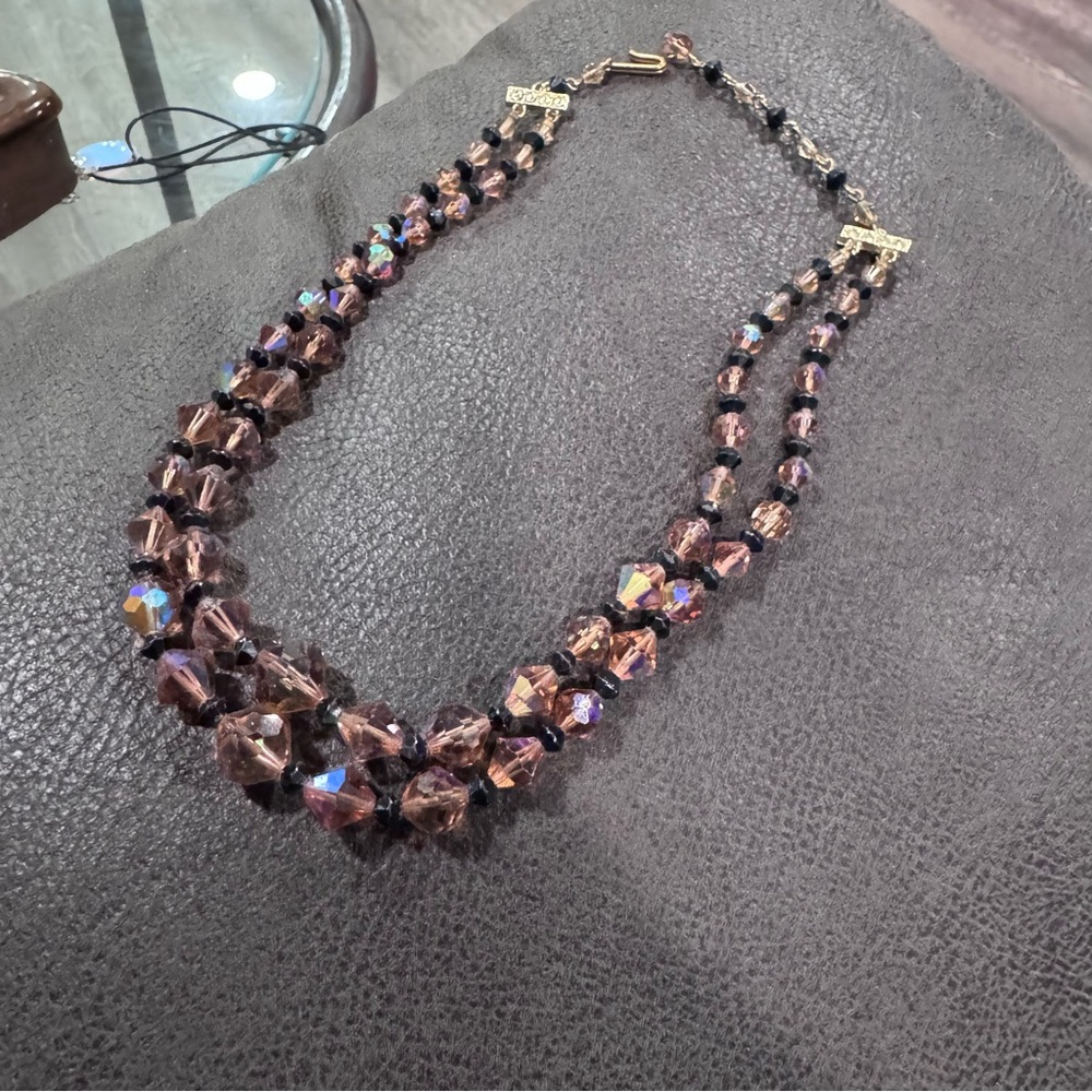 Vintage two stand Rise and Black Glass Bead aurora borealis Necklace - Picture 5 of 5